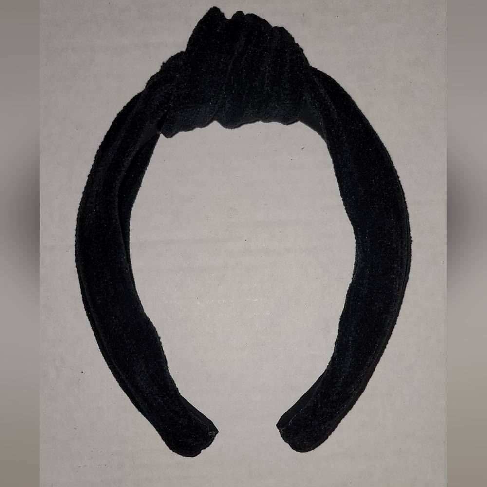 Elegant Black Headband Knotted Soft Fabric